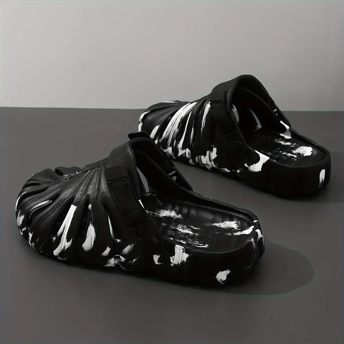 Clog Sandals with Breathable Hollow-Out Design, Casual Slip-On Shoes for Indoor,- Solid Color, Round Toe, Easy Care,