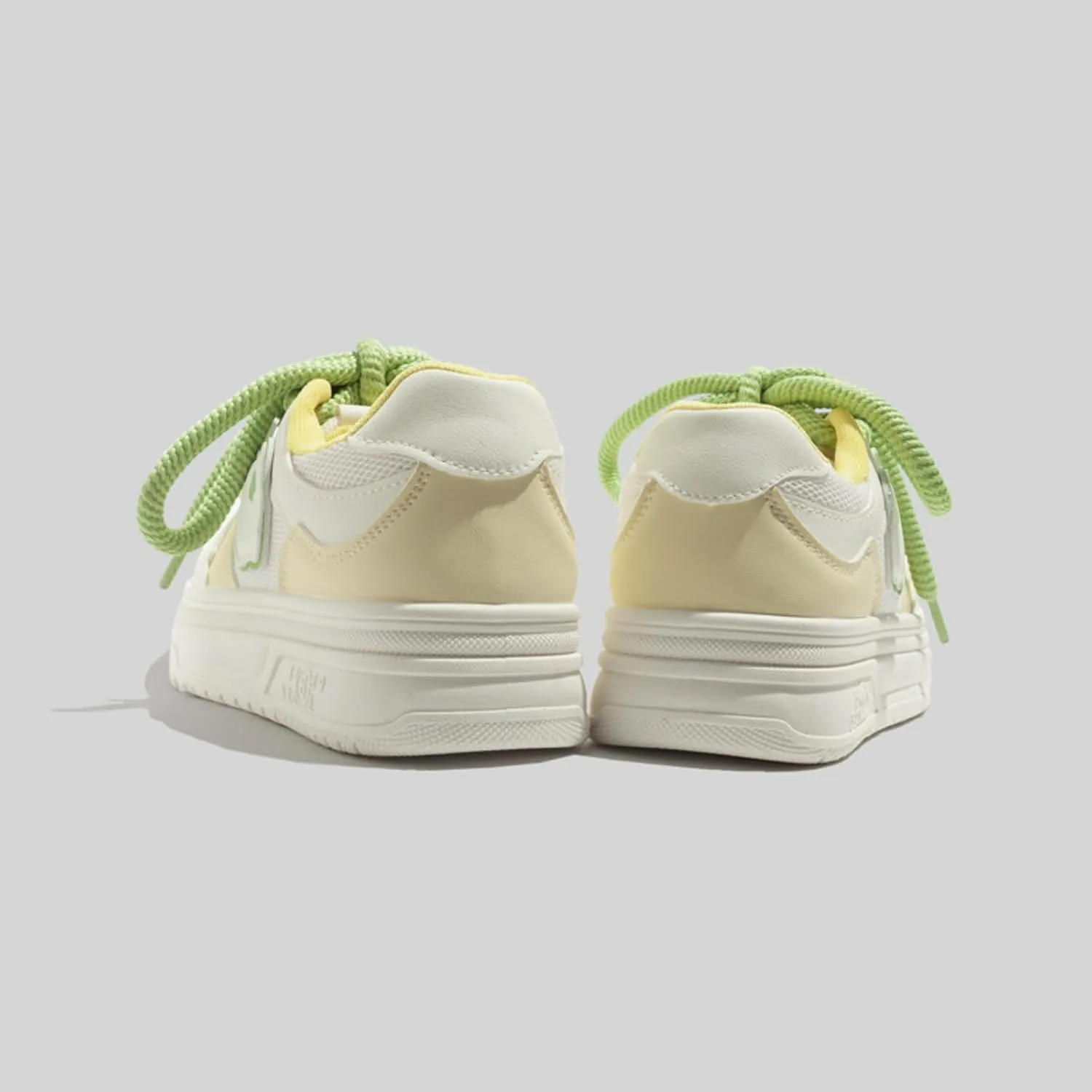 Cute Apple Sneakers for Women Lace-Up Platforms Cartoon Girl Cat & Fish Skate Shoes Thick Sole Height Increase Walking Cute Shoes