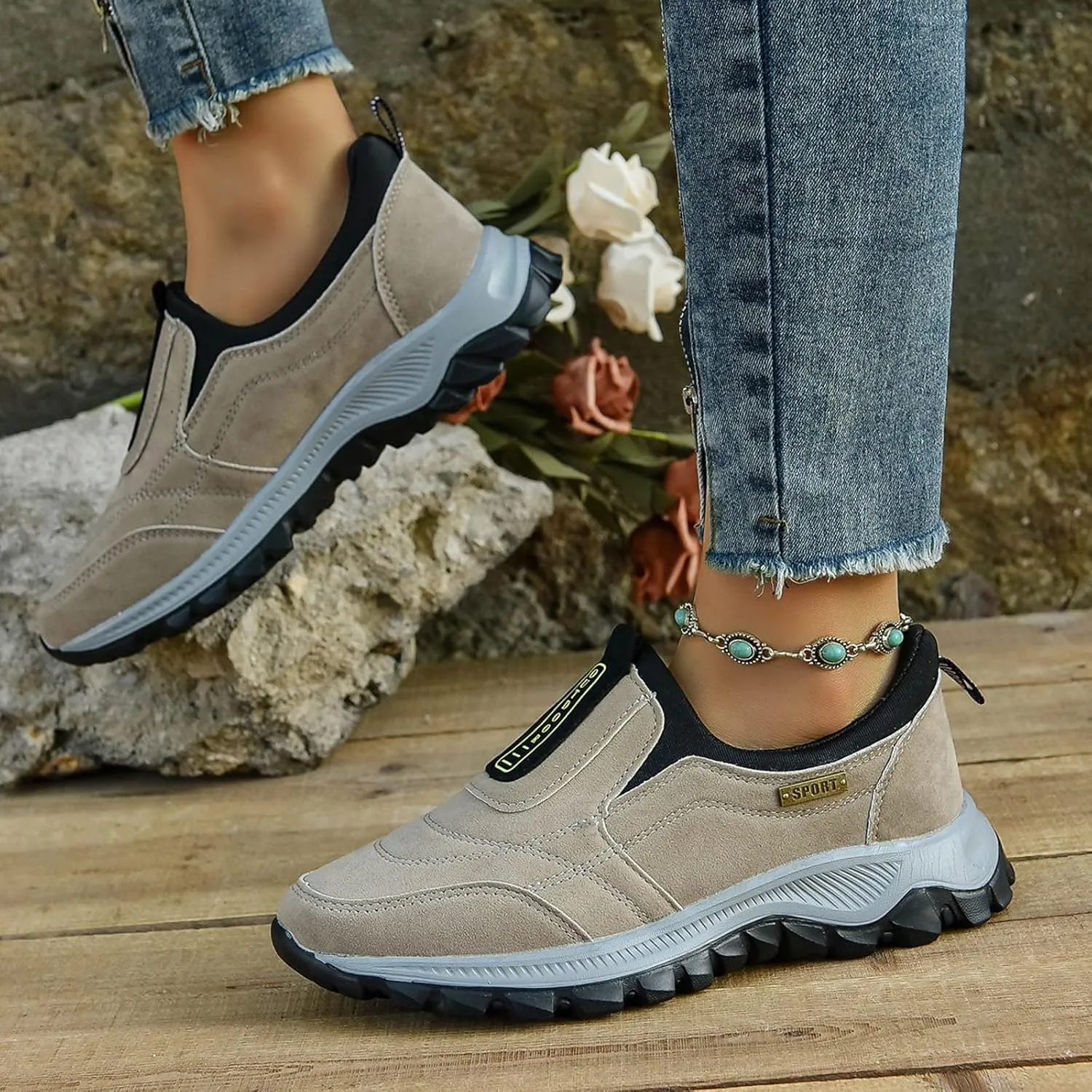 Large Size Outdoor Shoes Walking Shoes Same Style for Men and Women Fall and Winter Business Casual Work Shoes for Women