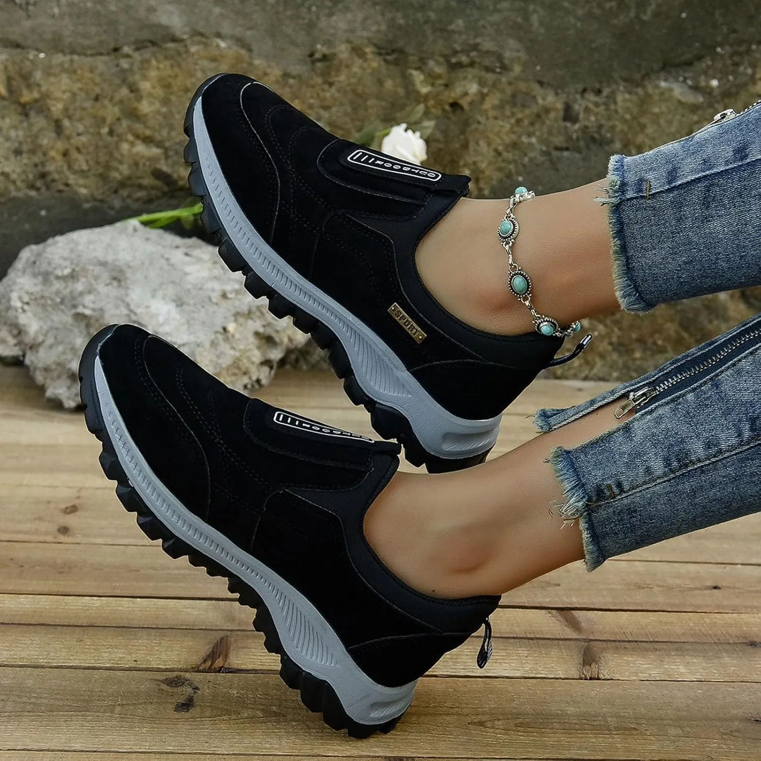 Large Size Outdoor Shoes Walking Shoes Same Style for Men and Women Fall and Winter Business Casual Work Shoes for Women