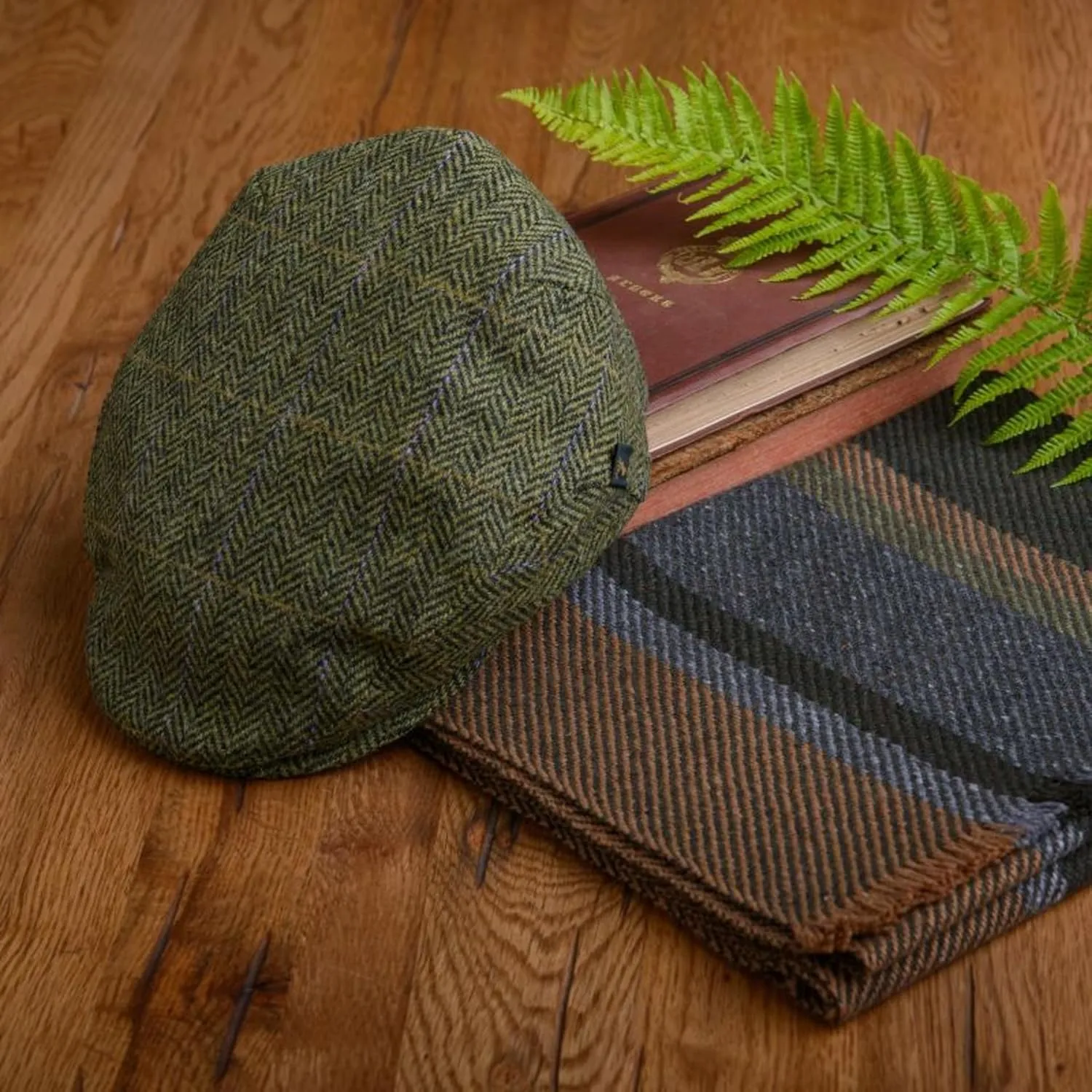Mucros Weavers Irish Trinity Flat Cap for Men Newsboy Hat