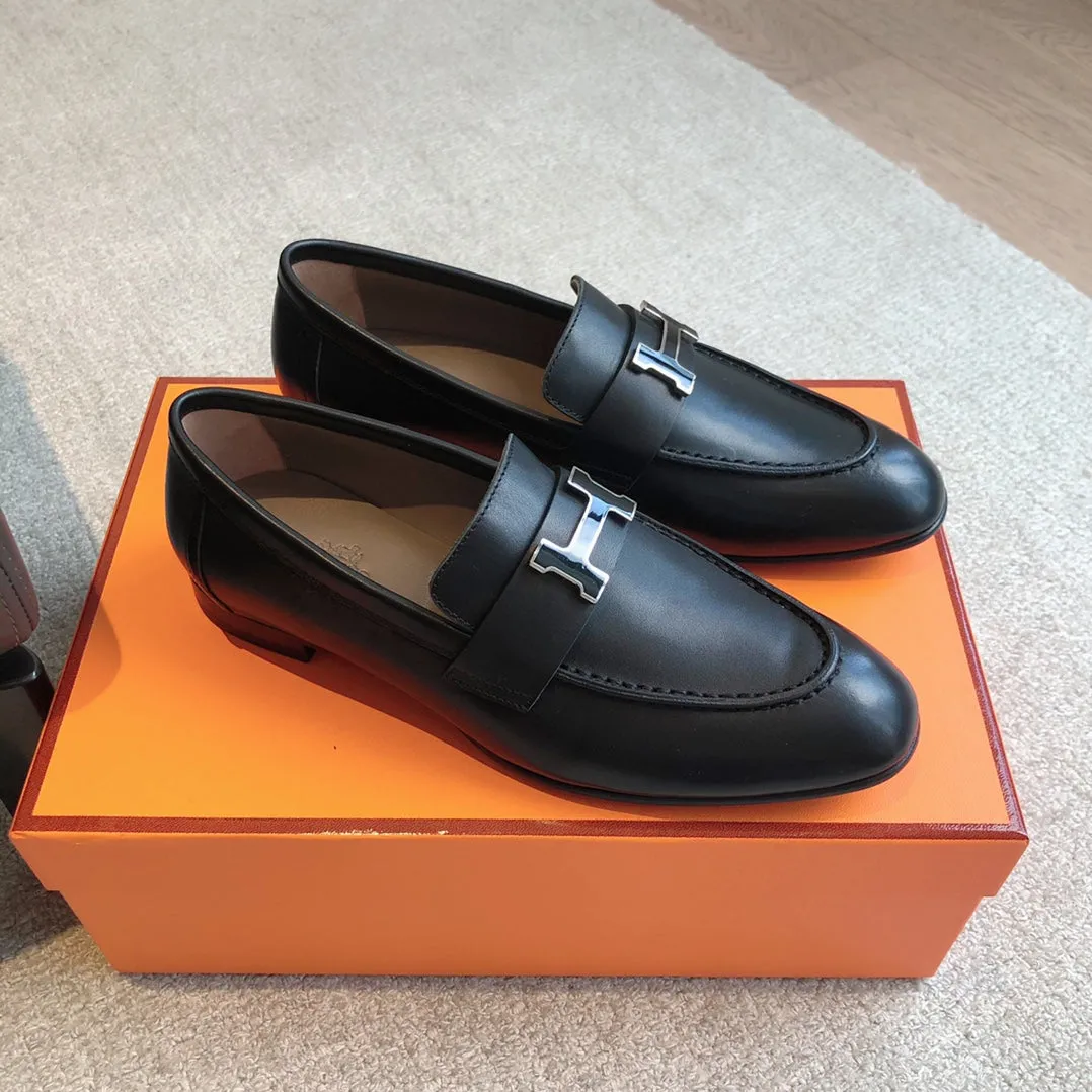 Paris Loafer Black Calfskin With Black Silver Signature Buckle 509379