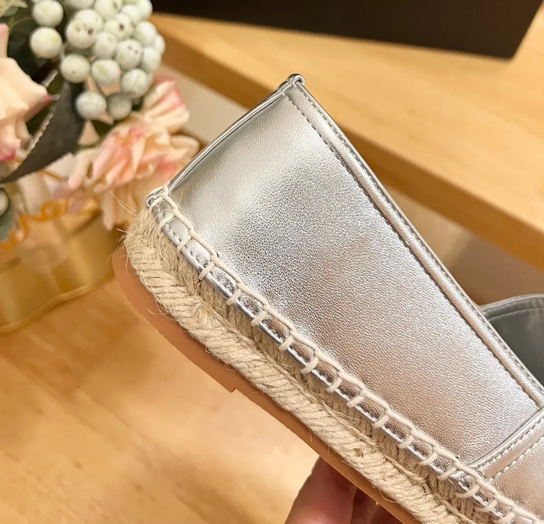 SL Dependable EMBOSSED CALFSKIN Innovative SLIP SILVER YVES LOGO ON Laurent Saint