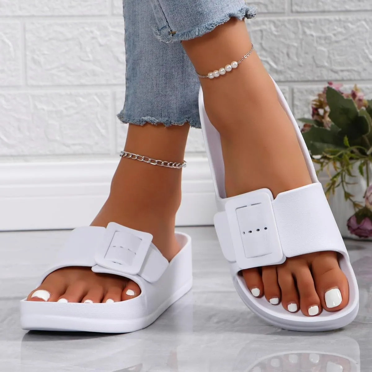 Women's Sandals With Arch Support Adjustable Buckle Platform Cloud Slides Summer Lightweight Soft Slippers Non-Slip Shower Shoes