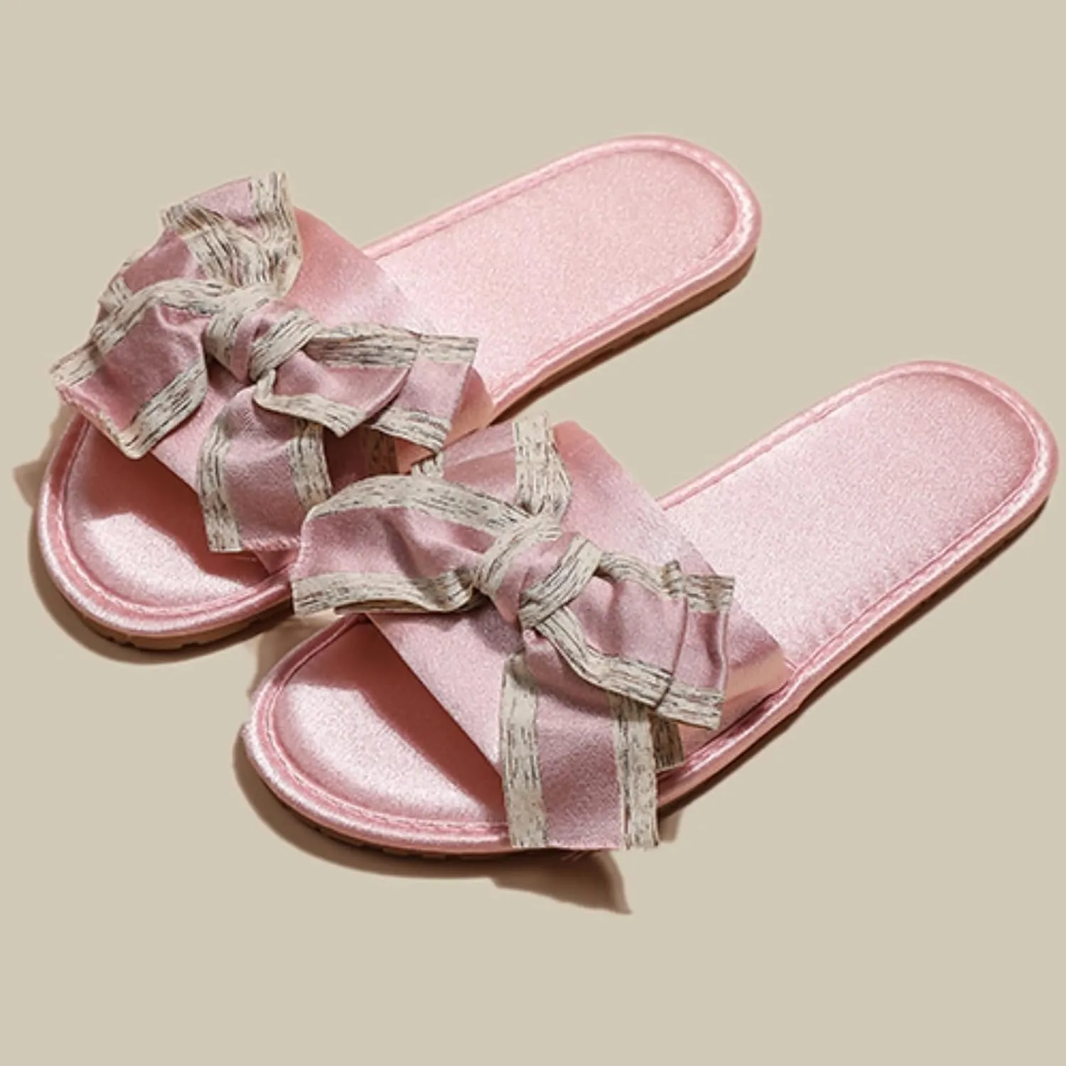 Women's Satin Bow Flat Slippers Luxury Anti Slip Silent Soft Sole Home Slides Fashion Style Indoor Sandals for All Seasons Comfortable Bridal Flip Flops