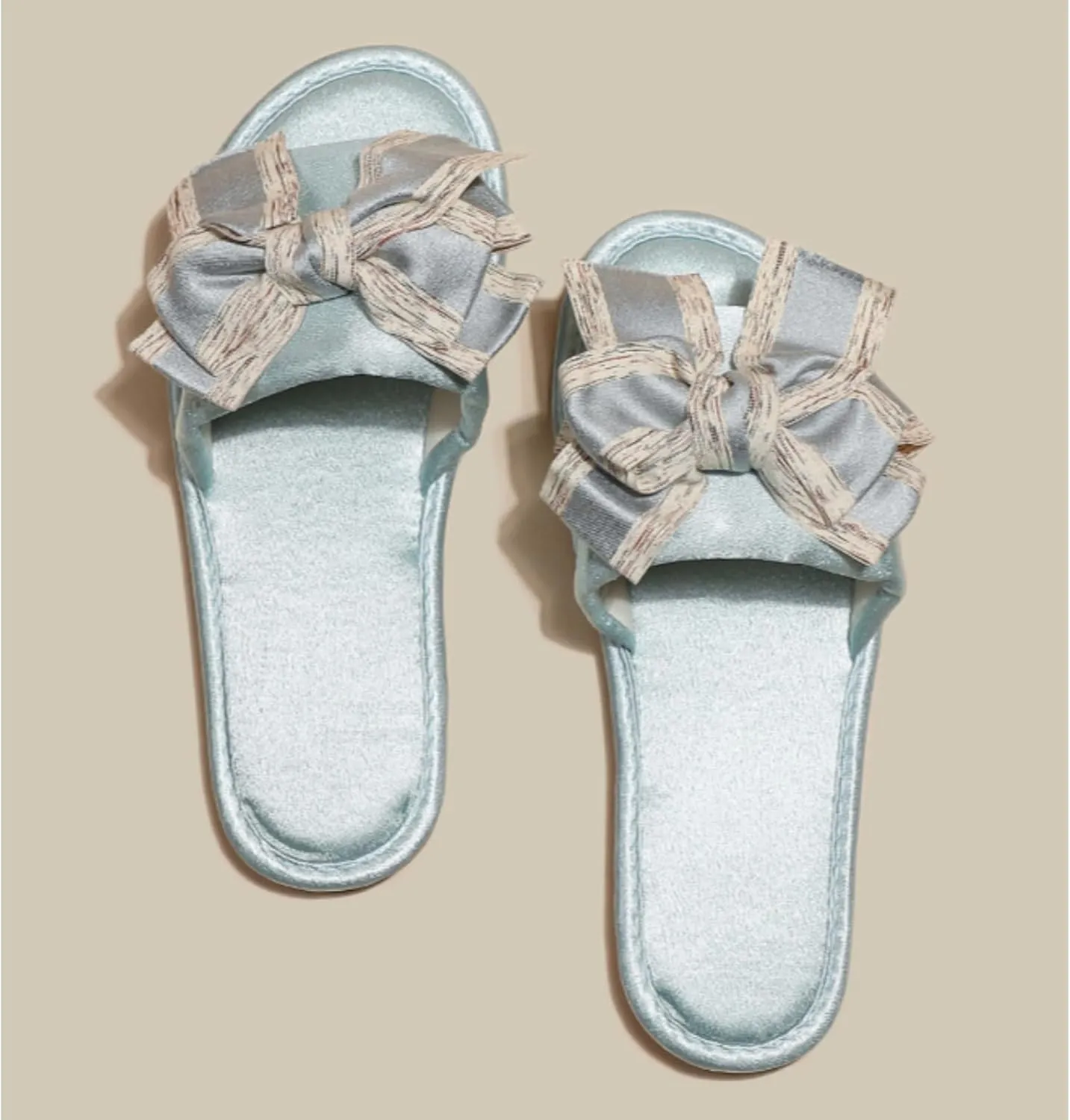 Women's Satin Bow Flat Slippers Luxury Anti Slip Silent Soft Sole Home Slides Fashion Style Indoor Sandals for All Seasons Comfortable Bridal Flip Flops