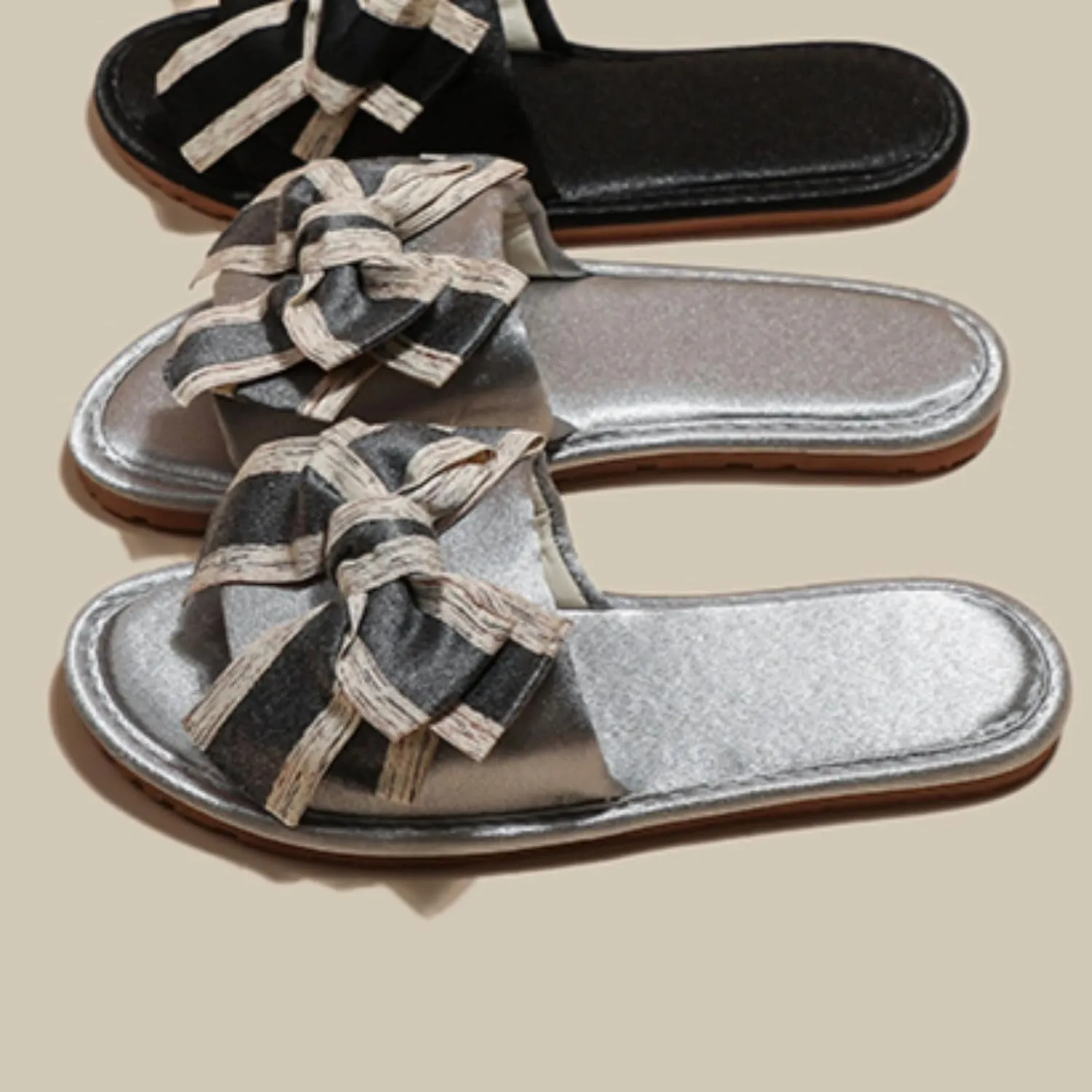 Women's Satin Bow Flat Slippers Luxury Anti Slip Silent Soft Sole Home Slides Fashion Style Indoor Sandals for All Seasons Comfortable Bridal Flip Flops